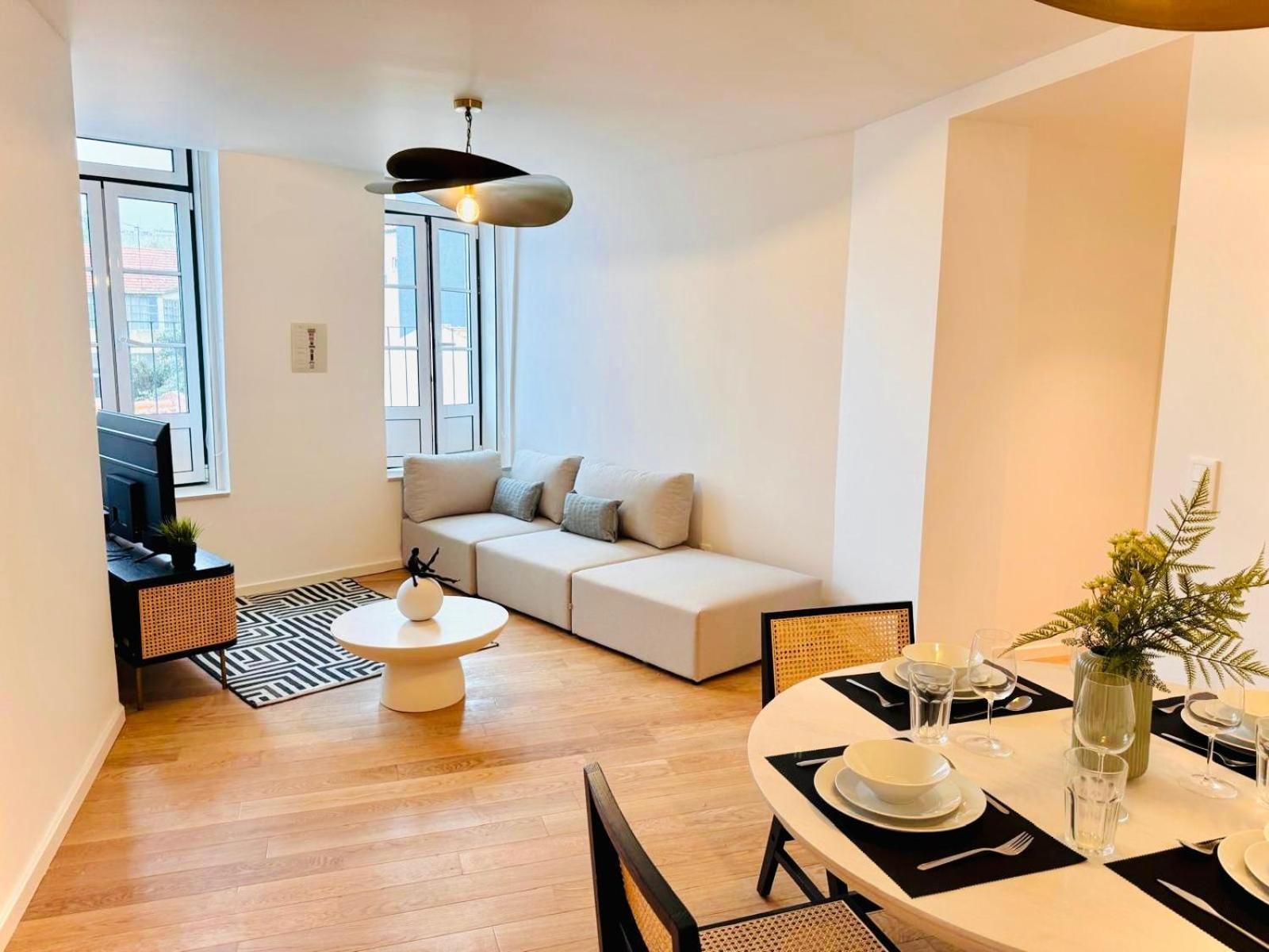 Lisbon Pink House II Beautiful 2 Bedroom Flat In City Center ภายนอก รูปภาพ