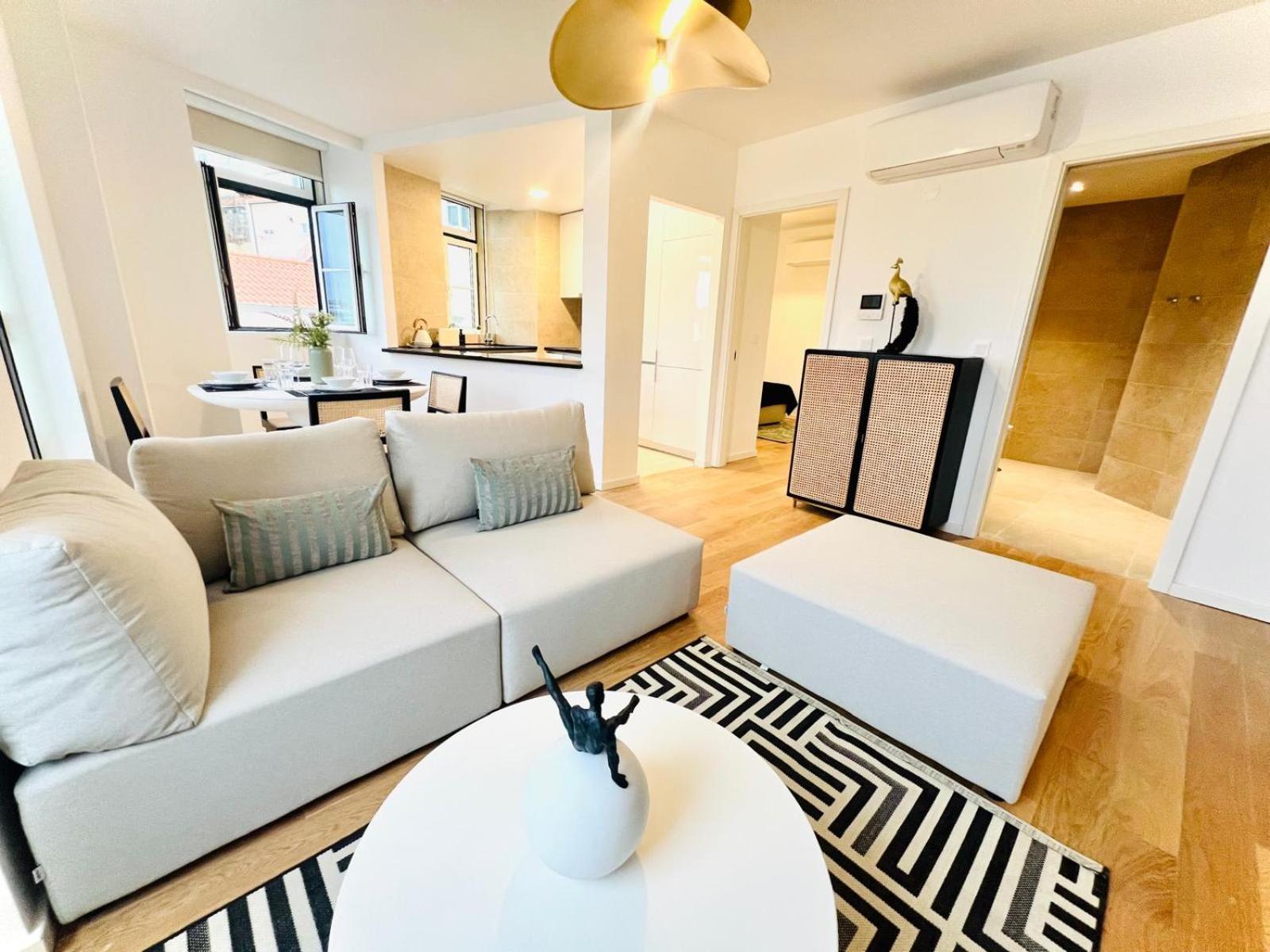 Lisbon Pink House II Beautiful 2 Bedroom Flat In City Center ภายนอก รูปภาพ
