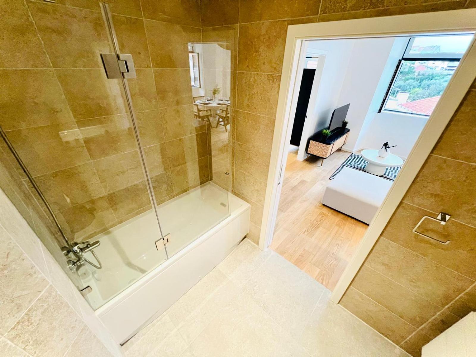 Lisbon Pink House II Beautiful 2 Bedroom Flat In City Center ภายนอก รูปภาพ