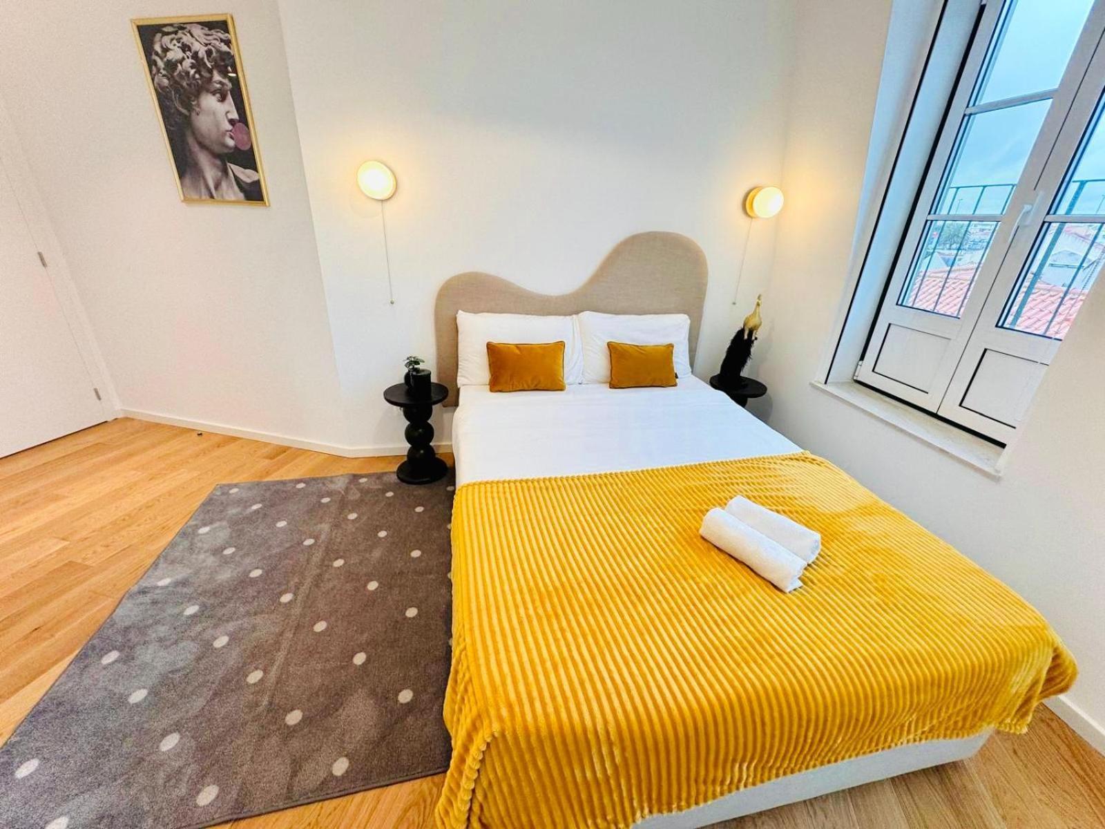 Lisbon Pink House II Beautiful 2 Bedroom Flat In City Center ภายนอก รูปภาพ