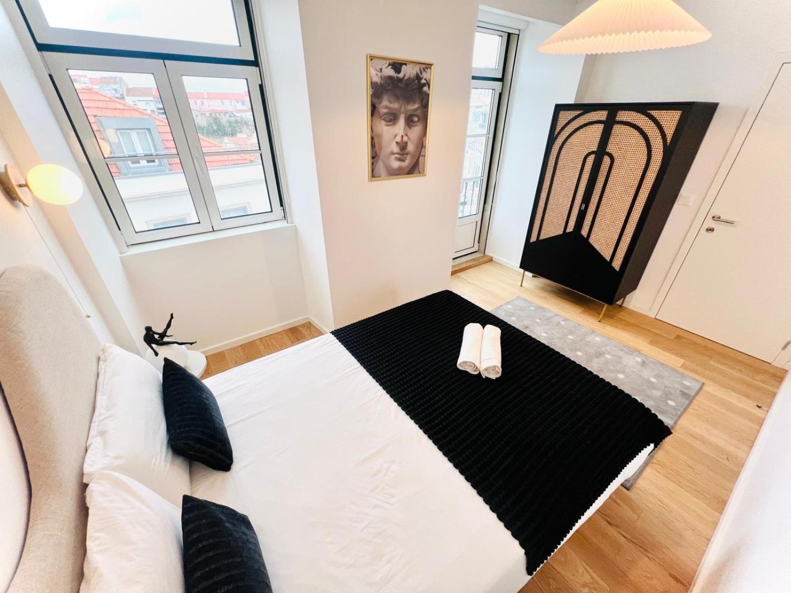 Lisbon Pink House II Beautiful 2 Bedroom Flat In City Center ภายนอก รูปภาพ