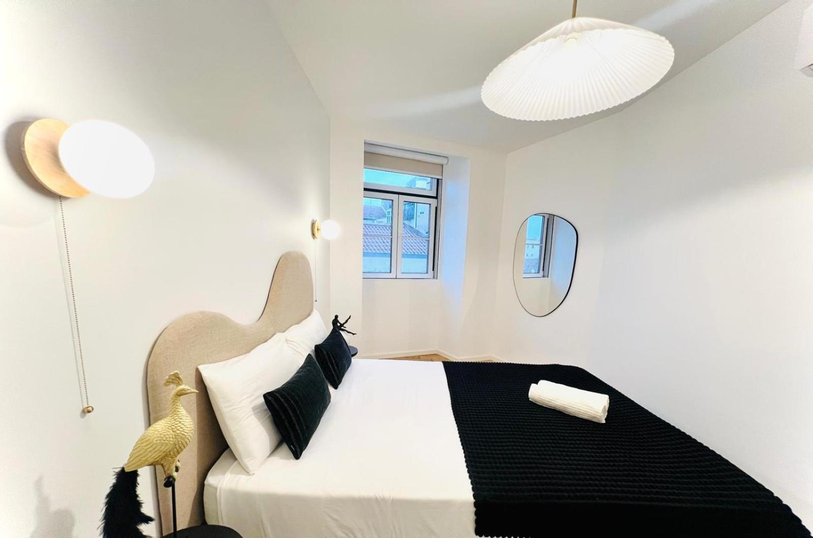 Lisbon Pink House II Beautiful 2 Bedroom Flat In City Center ภายนอก รูปภาพ
