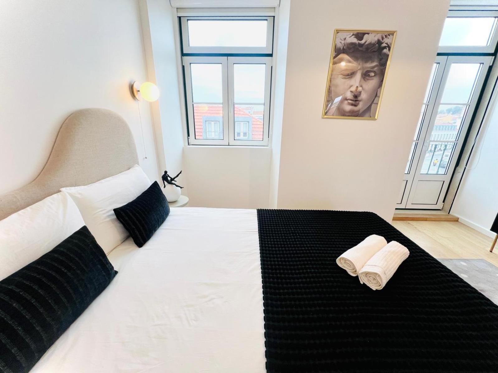 Lisbon Pink House II Beautiful 2 Bedroom Flat In City Center ภายนอก รูปภาพ