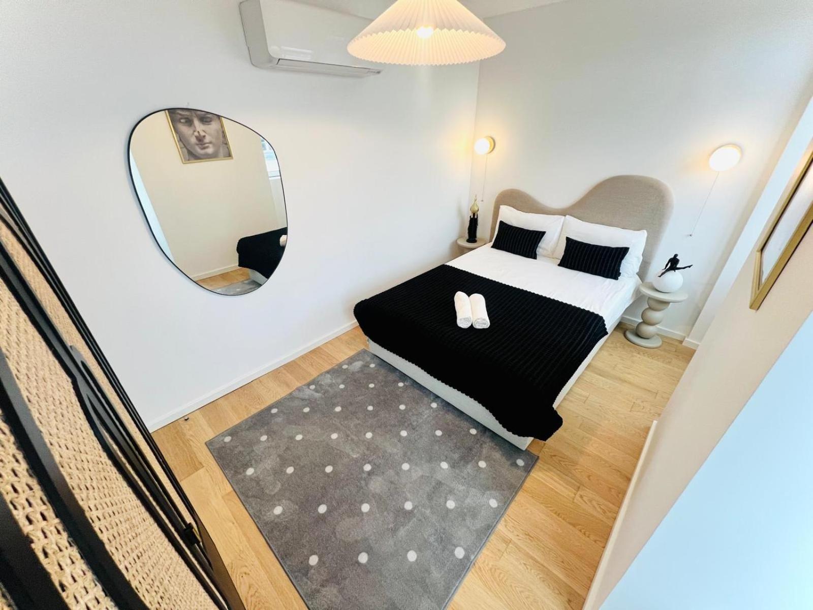 Lisbon Pink House II Beautiful 2 Bedroom Flat In City Center ภายนอก รูปภาพ