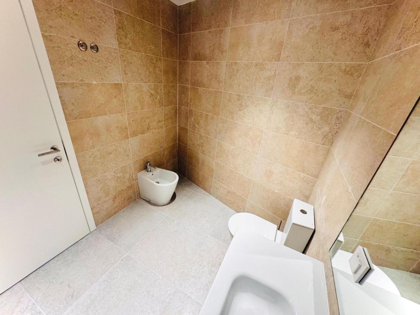 Lisbon Pink House II Beautiful 2 Bedroom Flat In City Center ภายนอก รูปภาพ