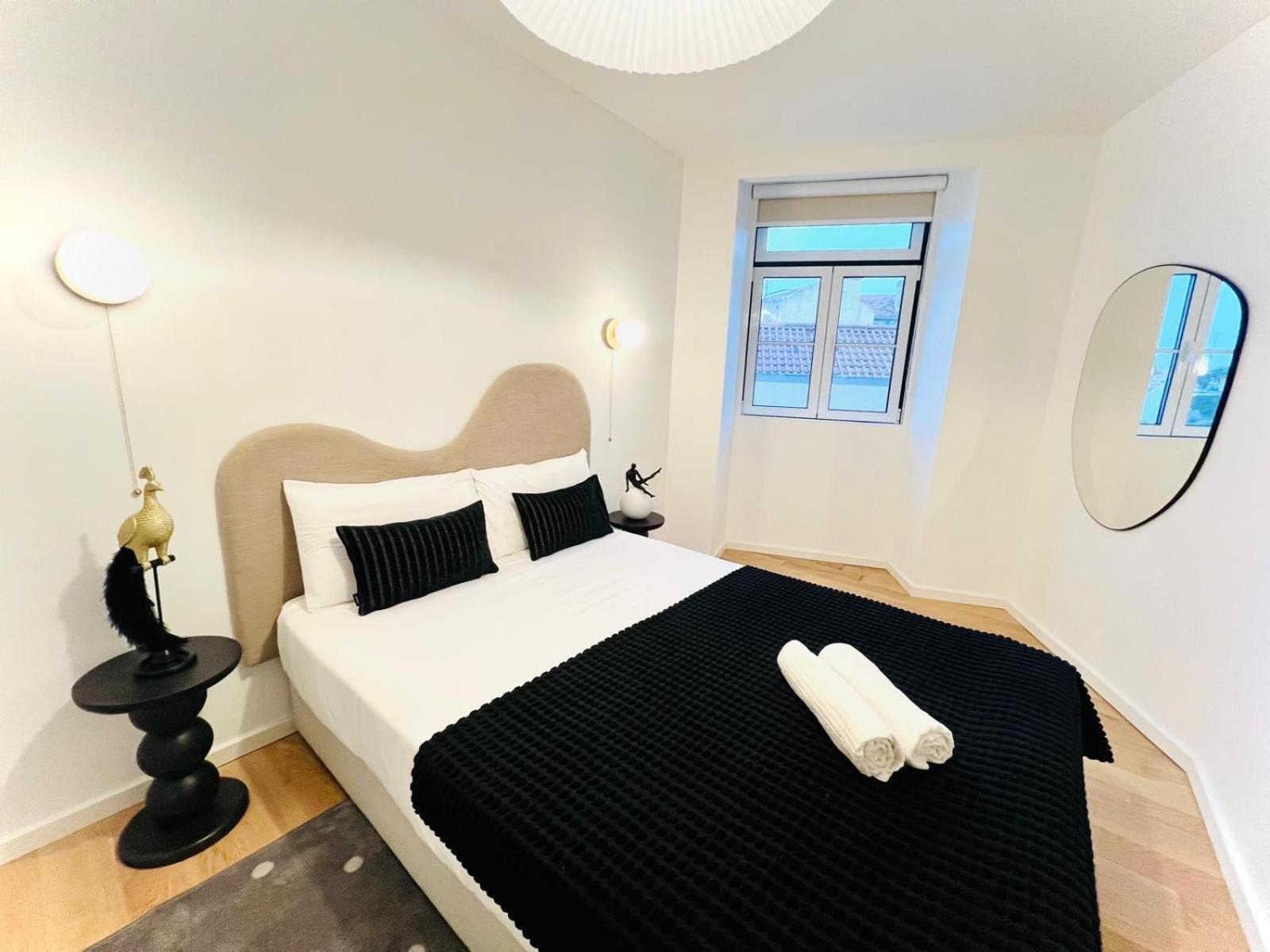 Lisbon Pink House II Beautiful 2 Bedroom Flat In City Center ภายนอก รูปภาพ