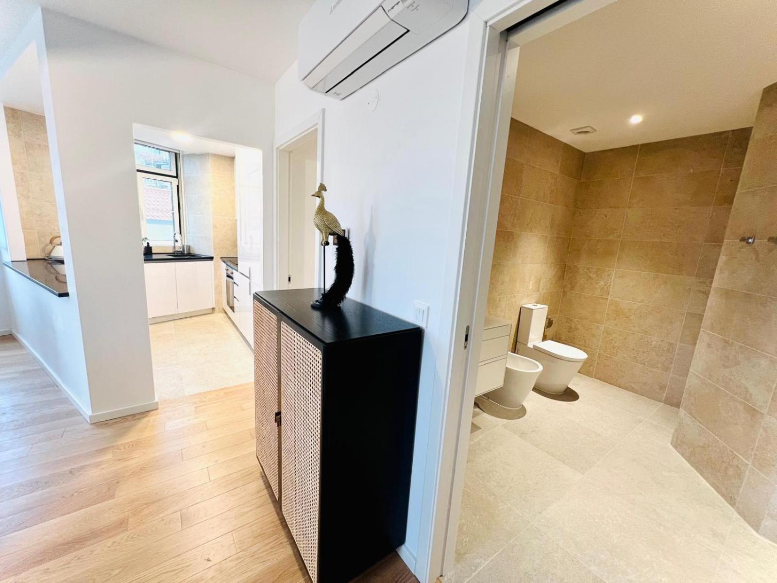 Lisbon Pink House II Beautiful 2 Bedroom Flat In City Center ภายนอก รูปภาพ